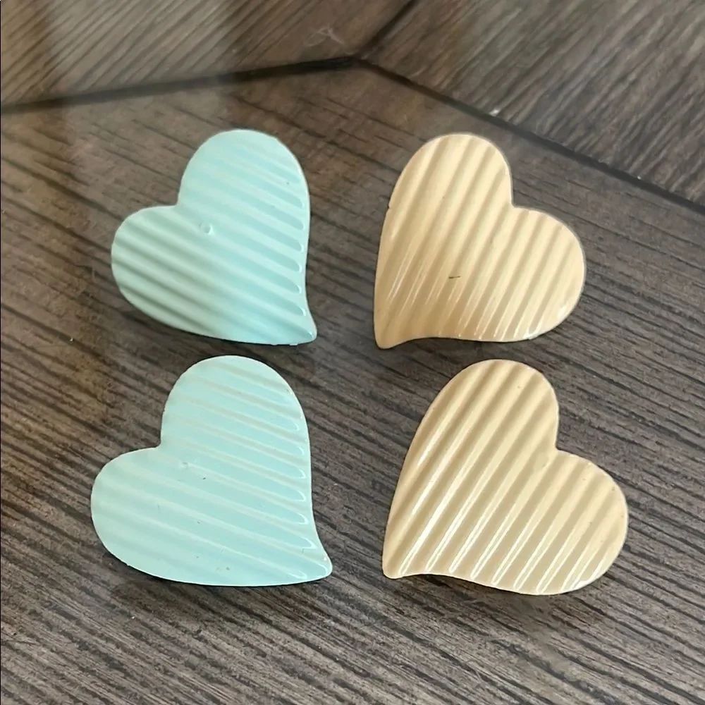 Vintage Heart-Shaped 1980’s Metal Earrings - Blue and Light Peach